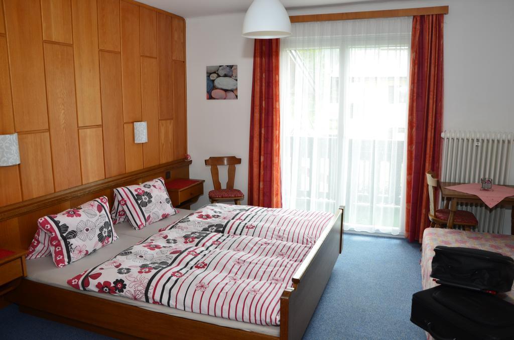 Haus Dachstein Schnitzer Hotel Eben Im Pongau Szoba fotó