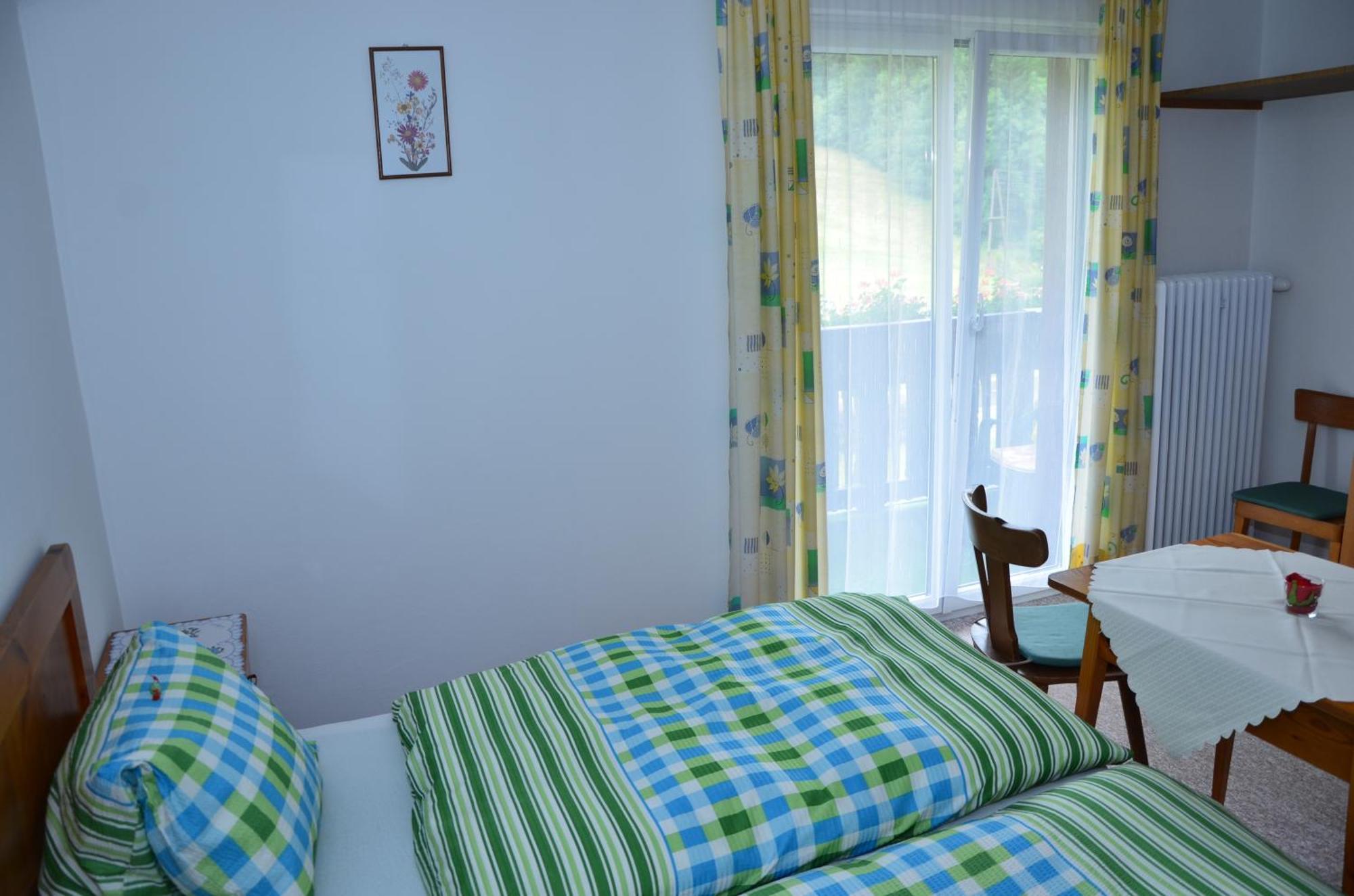 Haus Dachstein Schnitzer Hotel Eben Im Pongau Szoba fotó